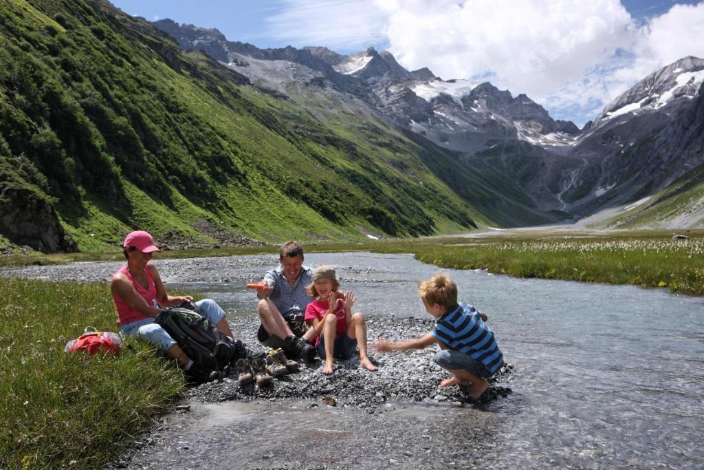 Familienhotel Alpina Breíl Zewnętrze zdjęcie